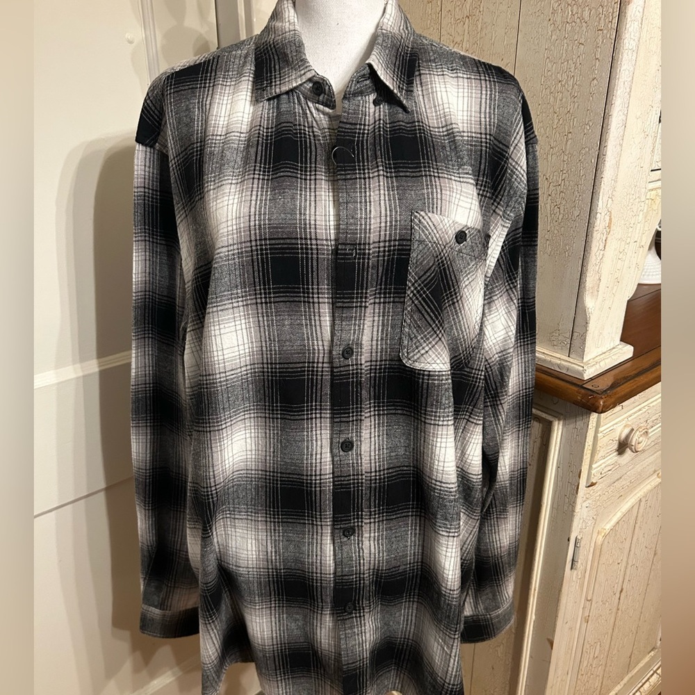 Mens Boston Traders Black and White Checkered Shirt